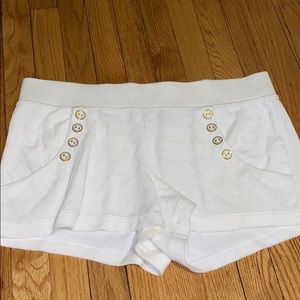 Woman’s White Juicy velour shorts size XL